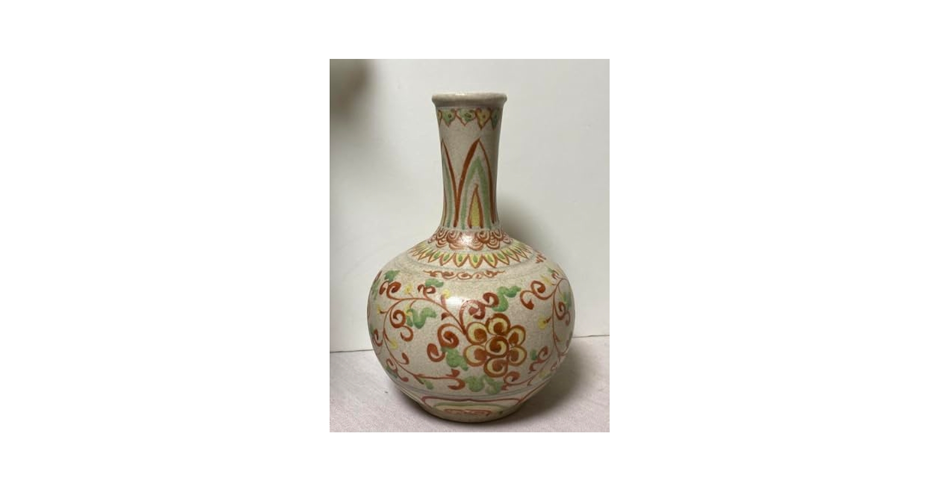 安南焼磁器 紅安南菊唐草文花瓶 越南　骨董品　コレクション Amazon.co.jp: 安南焼磁器 紅安南菊唐草文花瓶 越南 骨董